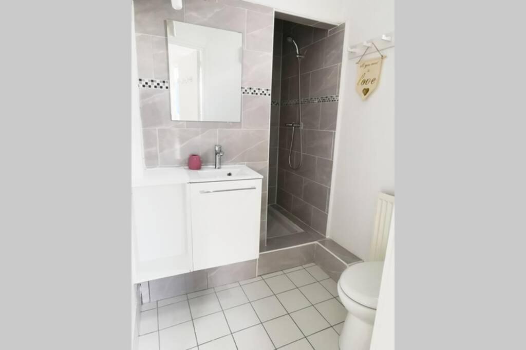 בנולט #4 Joli Appartement A 2 Pas Du Metro Et Paris 20 מראה חיצוני תמונה